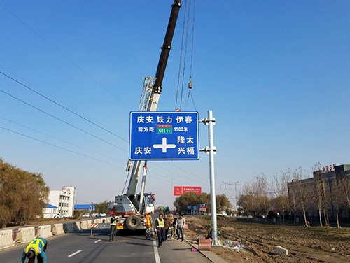 文昌文昌道路护栏网网片该如何进行正确的选购呢？